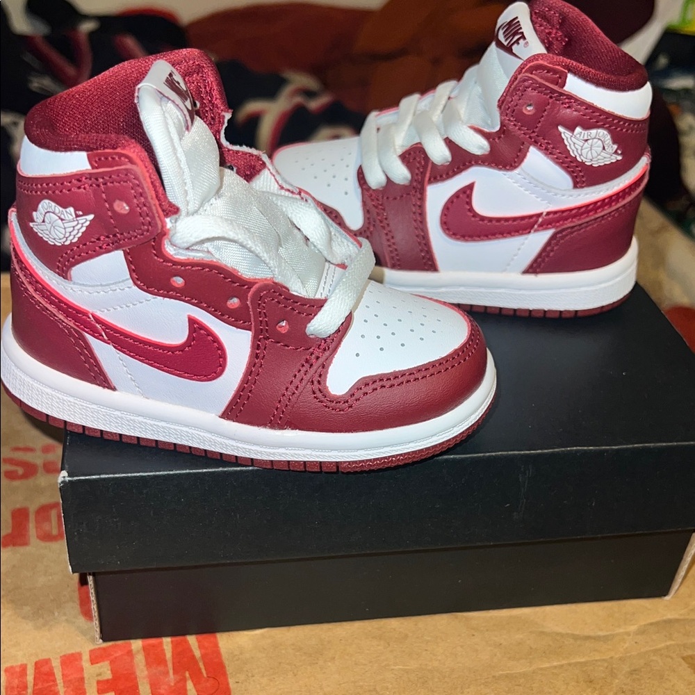 Brand New! Air Jordan Retro 1 High OG(Toddler)